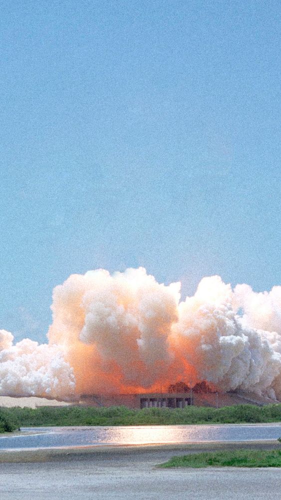 War explosion mobile wallpaper, threat to environment