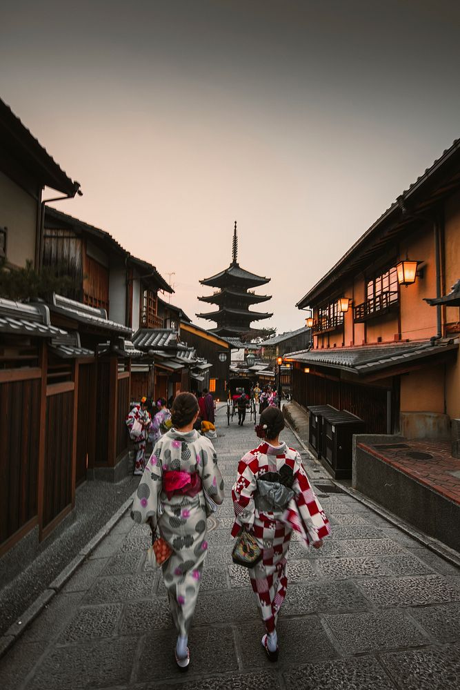Women in kimono at Sannen Zaka Street in Kyoto, Japan