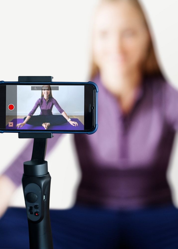Smartphone screen mockup psd yoga live streaming