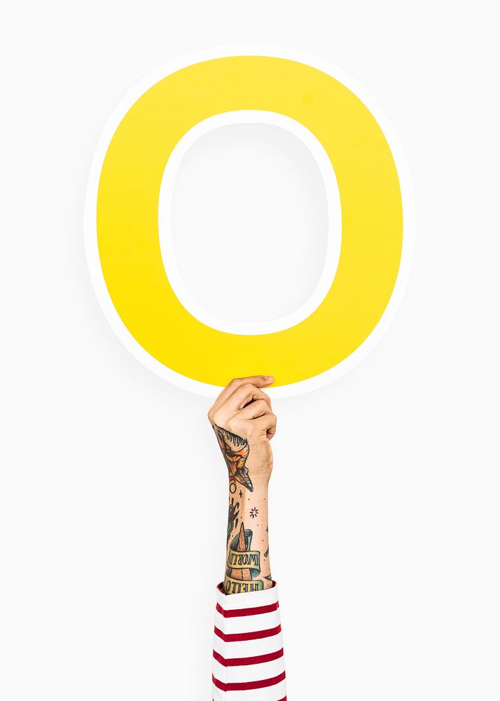 Hand holding letter O sign