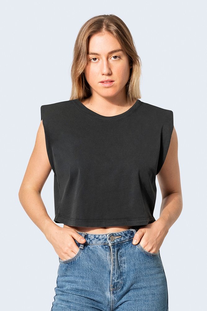 Cropped tee psd mockup and jeans women&rsquo;s apparel
