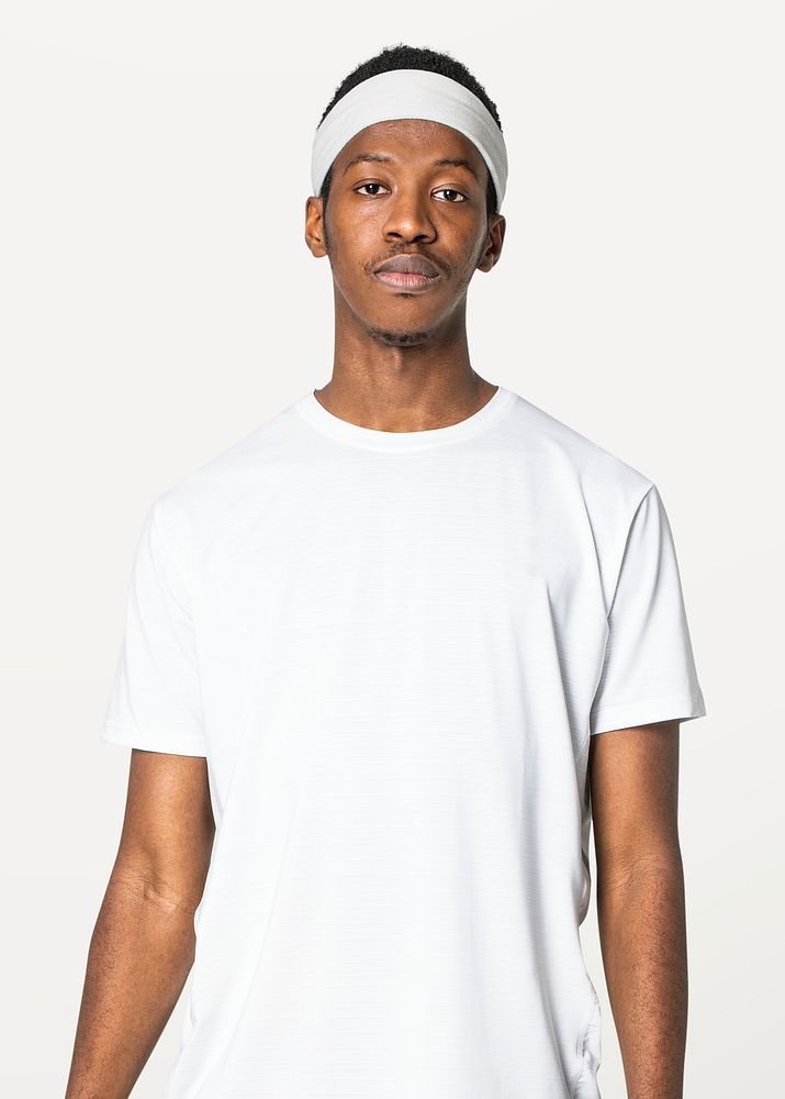 White t-shirt mockup psd with headband men&rsquo;s sportswear apparel