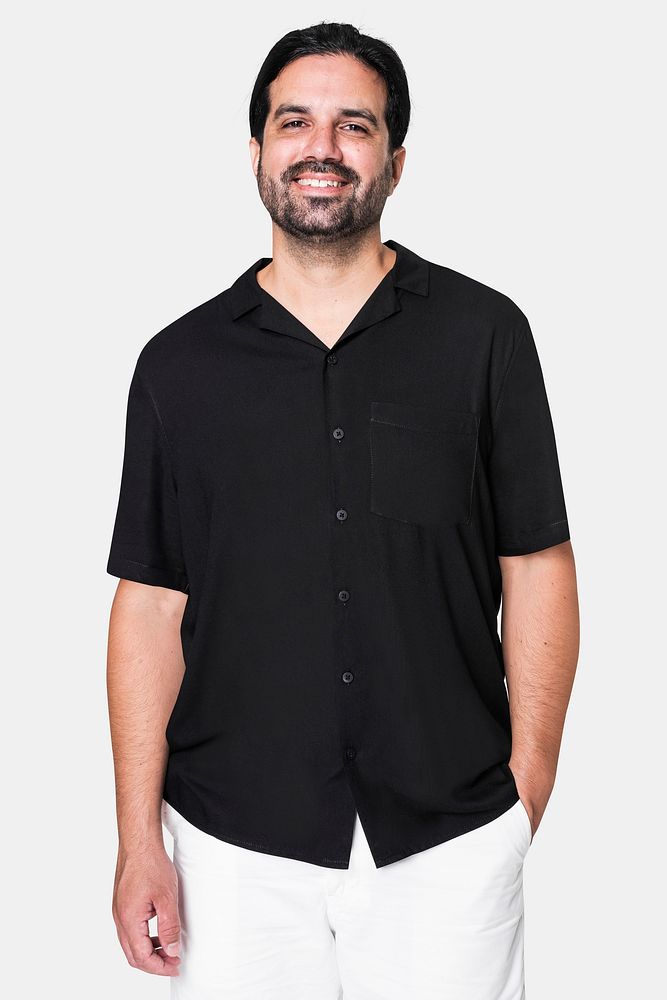 Black shirt mockup psd men&rsquo;s apparel 