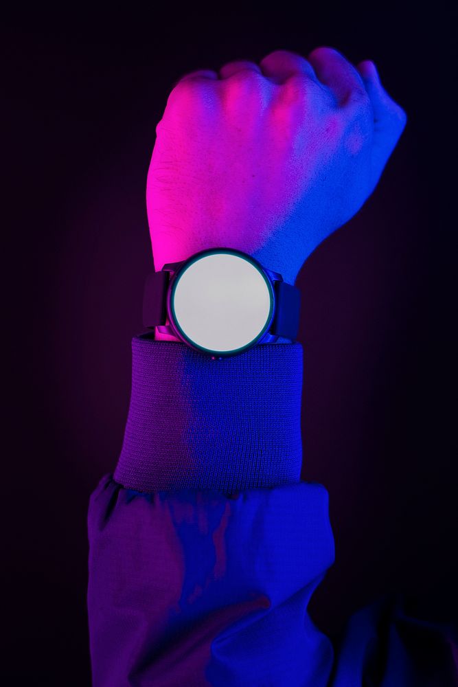 Man wearing smartwatch mockup psd wearable gadget