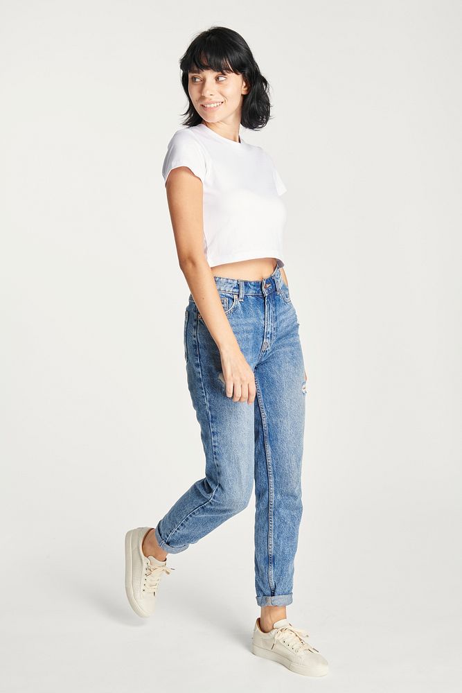 Women's white crop top and high waisted mom jeans 