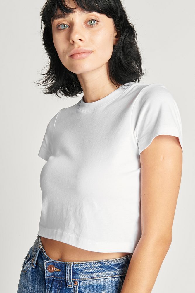Women in a white cropped top