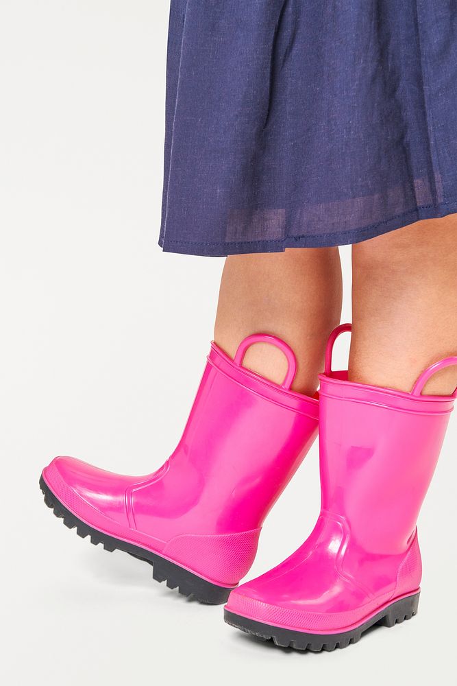Girl with pink rain boots psd mockup studio shot