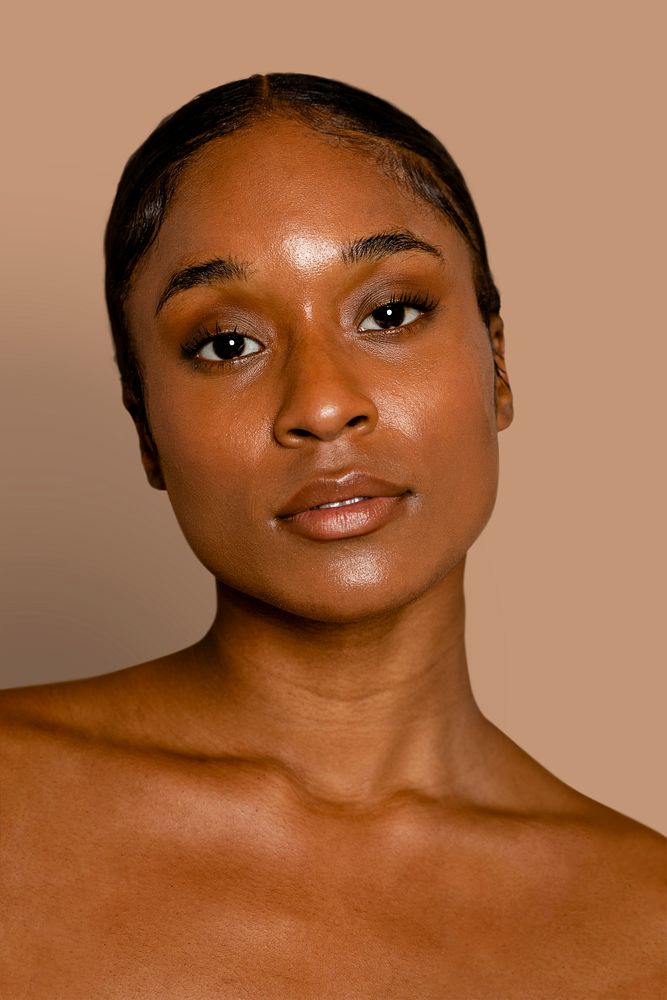 Beautiful African American woman with glowing skin psd