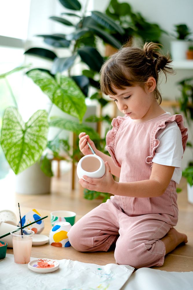 Kid DIY pot painting hobby at home