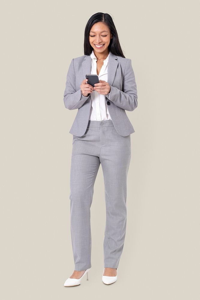 Businesswoman texting mockup psd on the phone