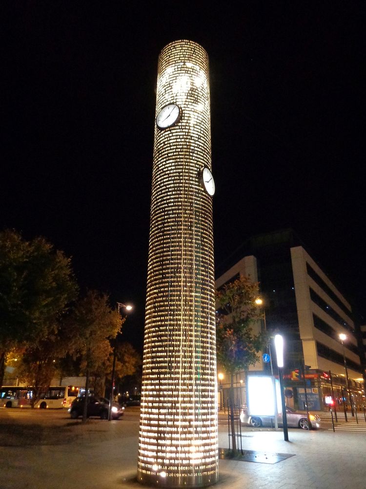 L'horloge de la gare du Havre. Original public domain image from Wikimedia Commons