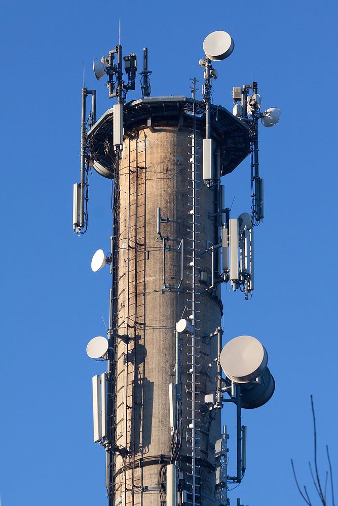 Free telecommunications tower image, public domain antenna CC0 photo.
