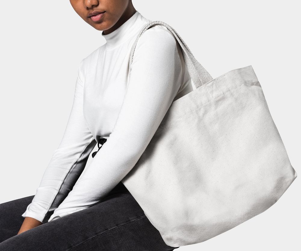 Tote bag mockup, female model