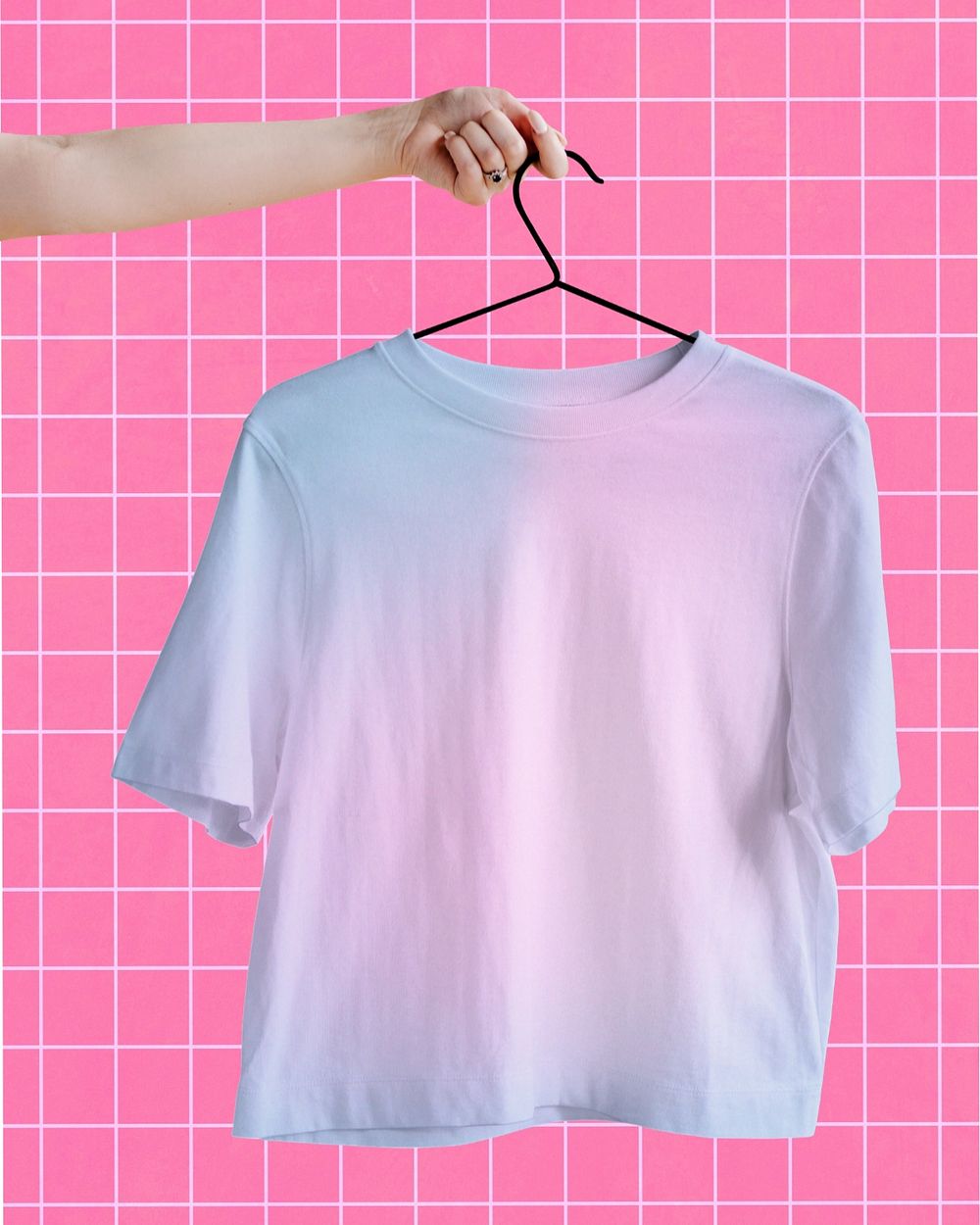 T-shirt customizable mockup, pastel gradient design