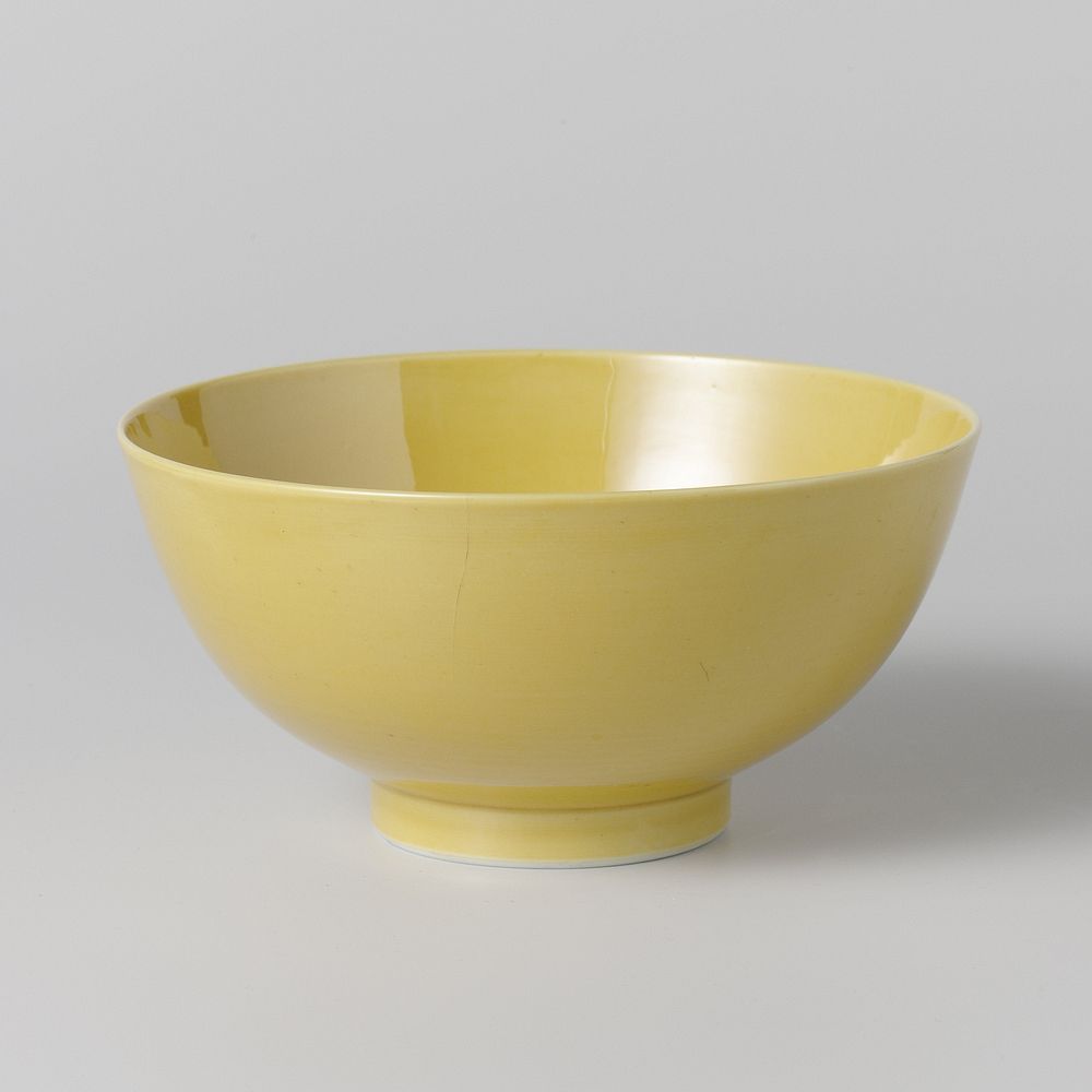 Bowl with a yellow glaze (c. 1736 - c. 1795) by anonymous