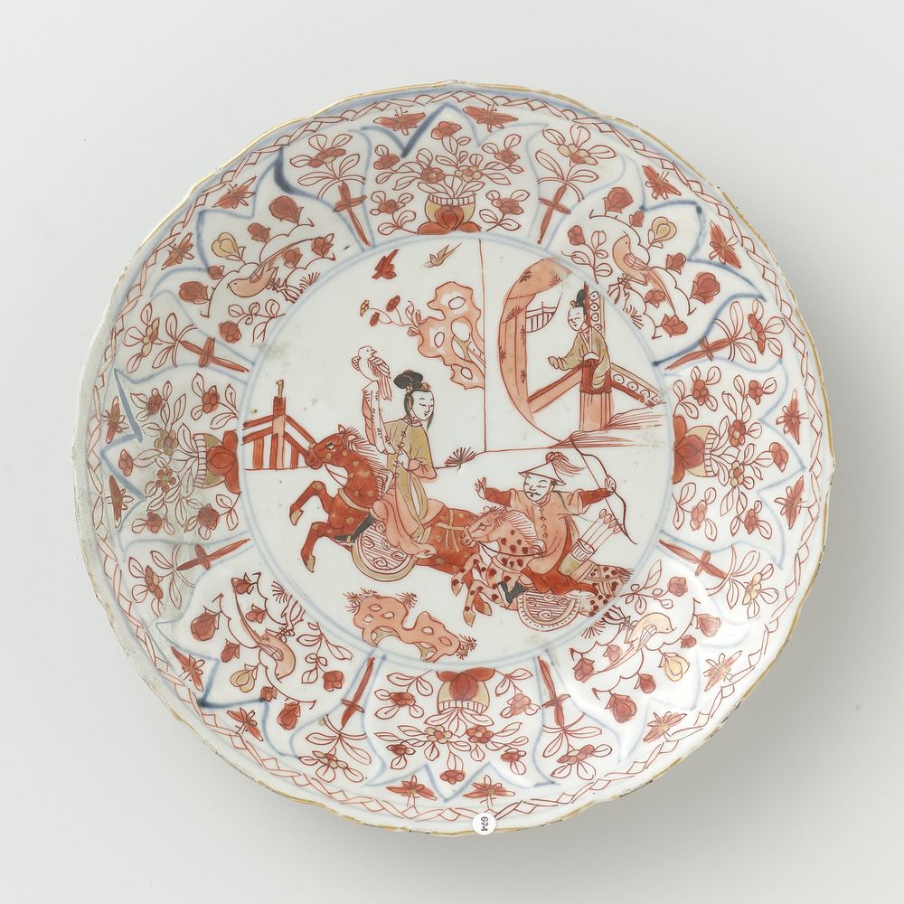 Saucer-dish with a hunting scene and moulded tulip-shaped panels on the rim (c. 1700 - c. 1724) by anonymous