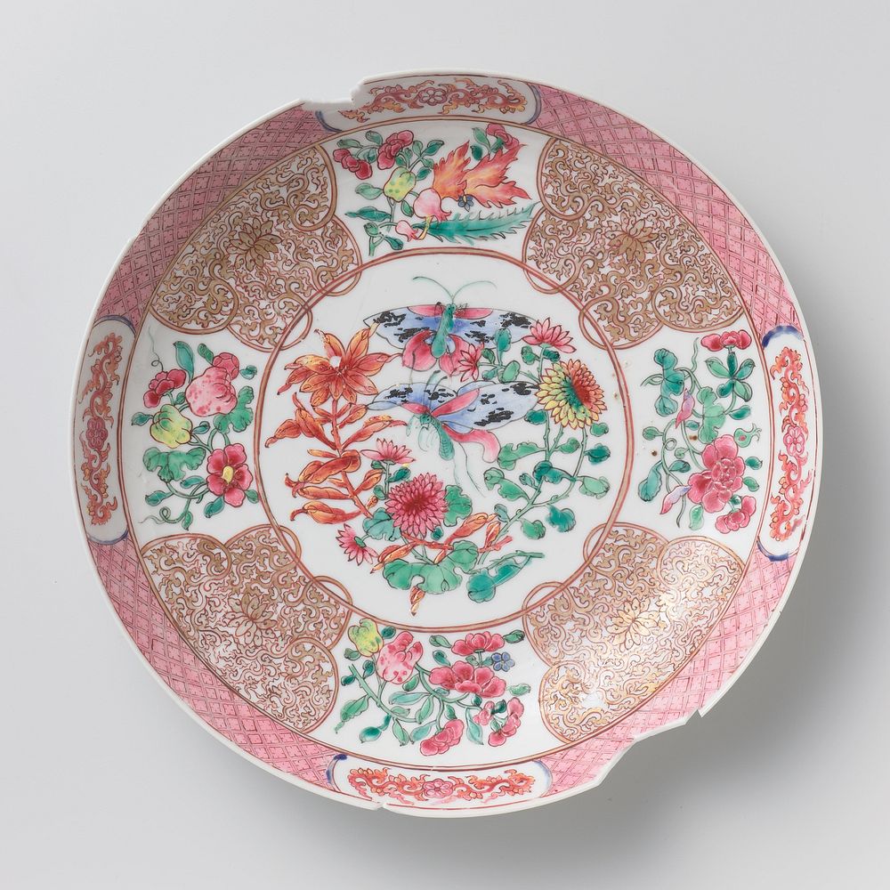 Saucer-dish with flower sprays, scrolls and diaper-pattern (c. 1725 - c. 1749) by anonymous