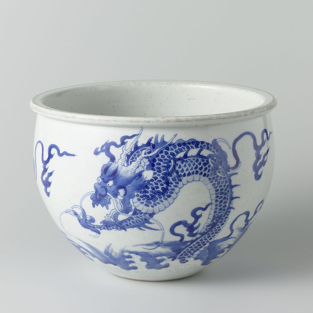 Flower pot with two pearl chasing dragons and two carps (c. 1800 - c. 1899) by anonymous