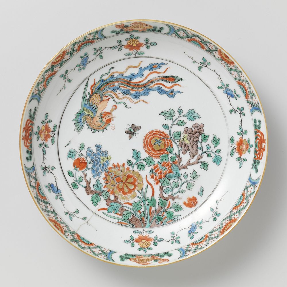 Saucer-dish with flowering plants, feng huang and flower sprays (c. 1700 - c. 1724) by anonymous and anonymous