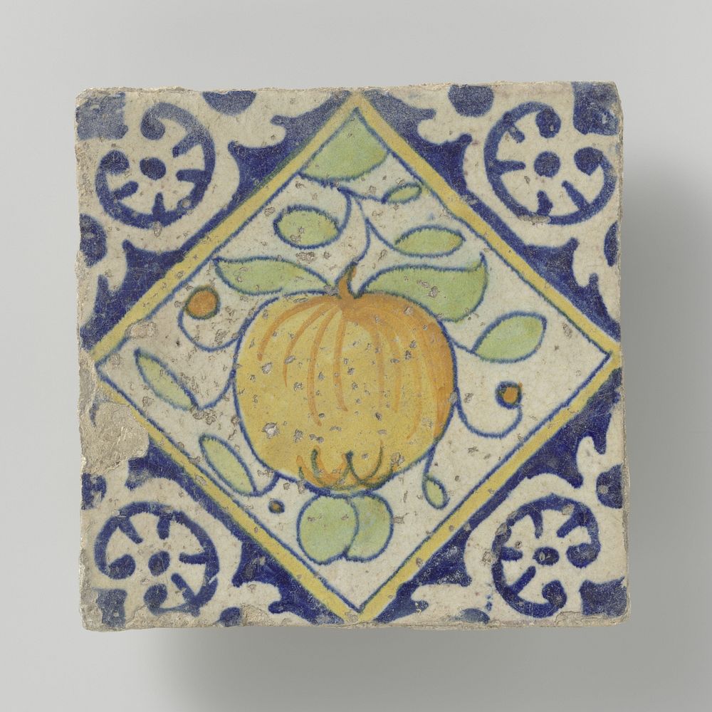 Tegel met granaatappel (c. 1580 - c. 1625) by anonymous