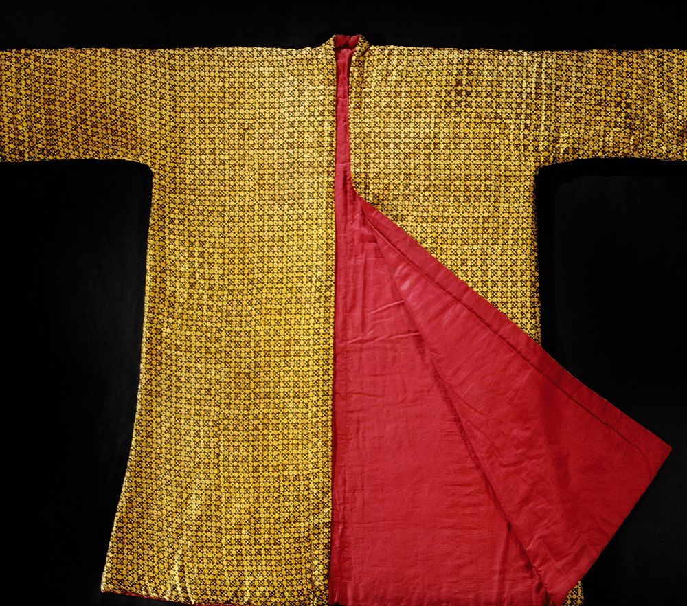 Huisjas van bedrukte zijde, gewatteerd en gevoerd met rode zijde (c. 1690 - c. 1700) by anonymous and anonymous
