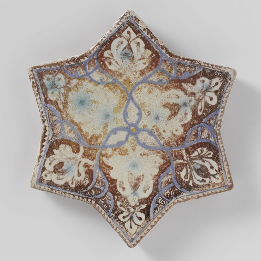 Star-shaped tile with floral scrolls (c. 1250 - c. 1299) by anonymous