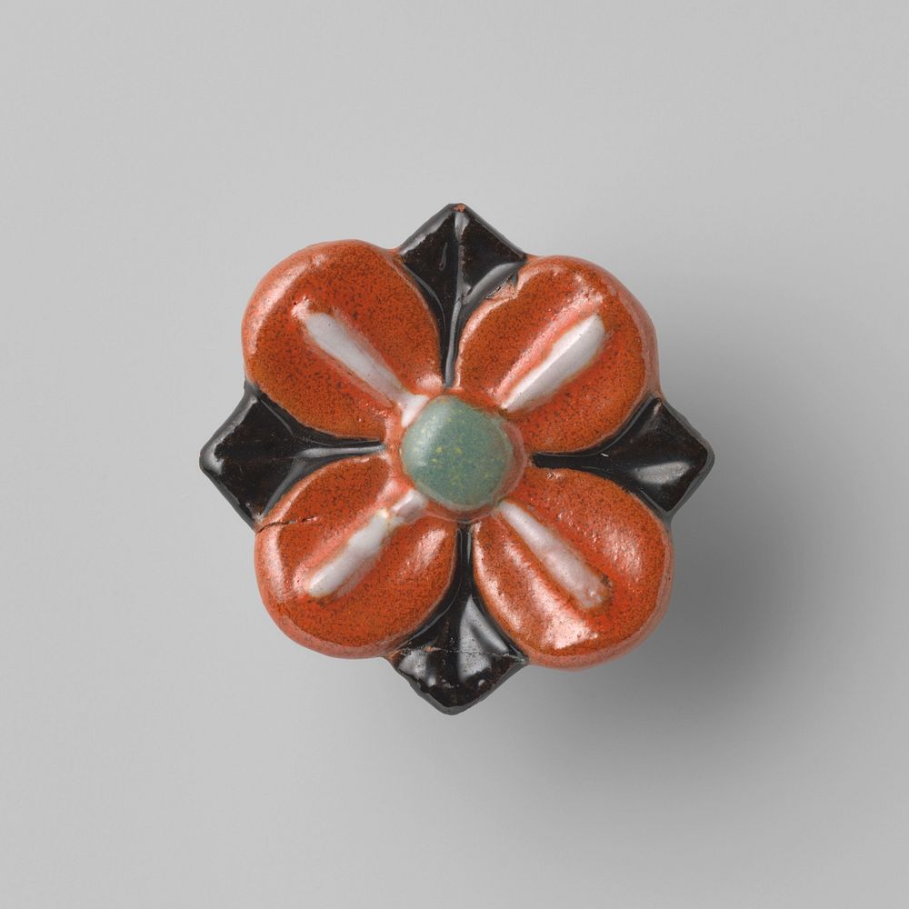 Broche van keramiek met een bloem in een vierkant (c. 1900 - c. 1990) by anonymous