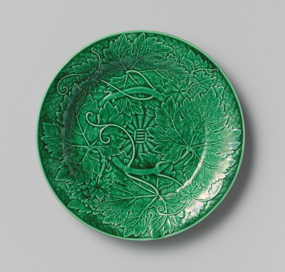 Groen gekleurd bord van hardgebakken aardewerk; Wedgwood (c. 1850 - c. 1875) by Wedgwood