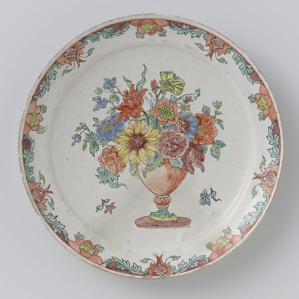 Bord van faïence met bloemenvaas (c. 1720 - c. 1750) by anonymous