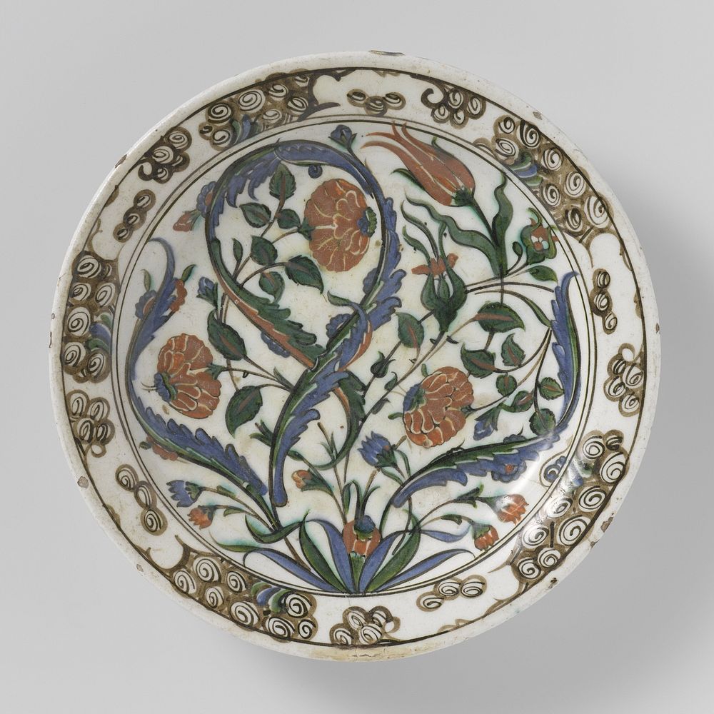 Dish with stylized flowering plants (c. 1600 - c. 1649) by anonymous