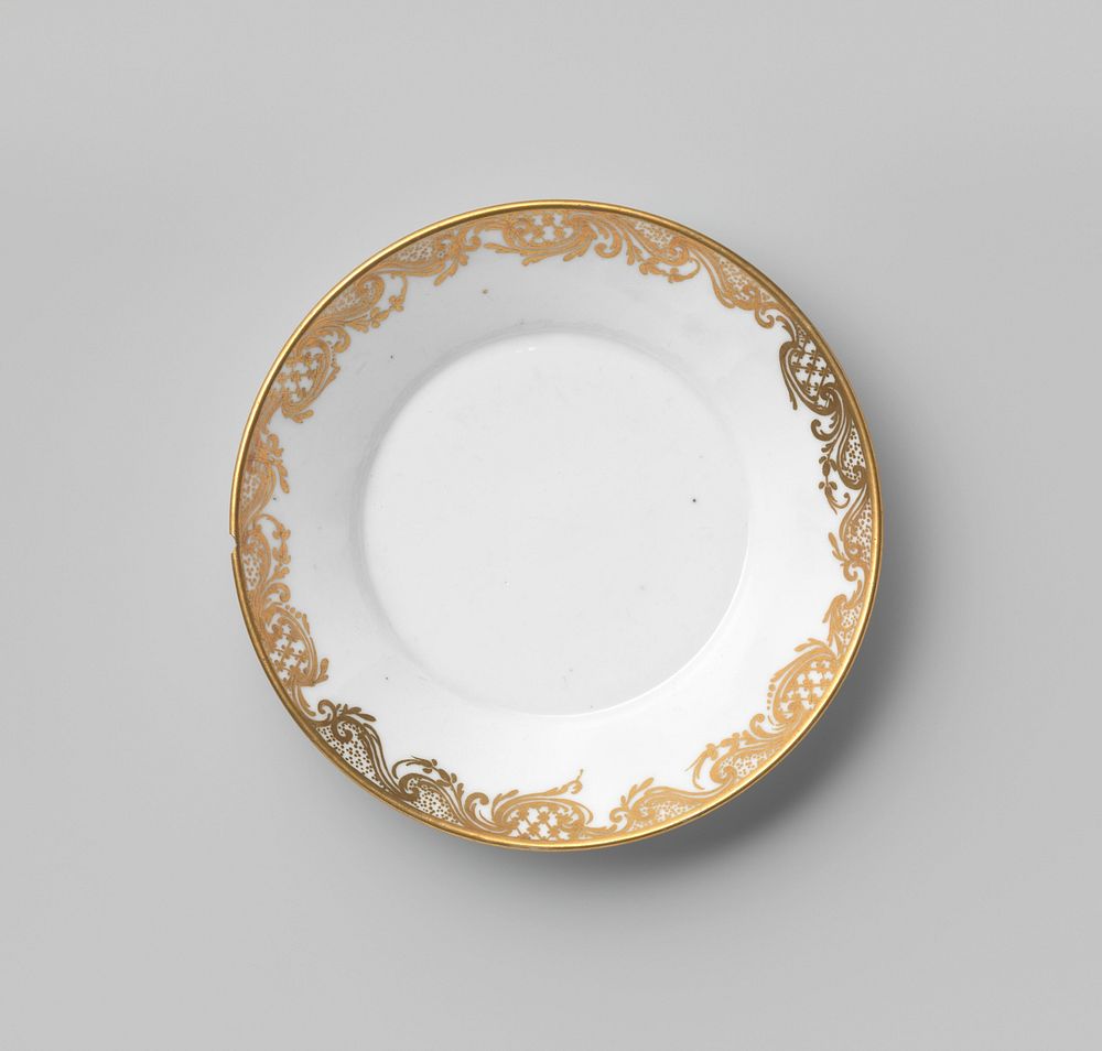 Saucer with a foliate scrolls and diaper pattern border (c. 1754) by Vincennes