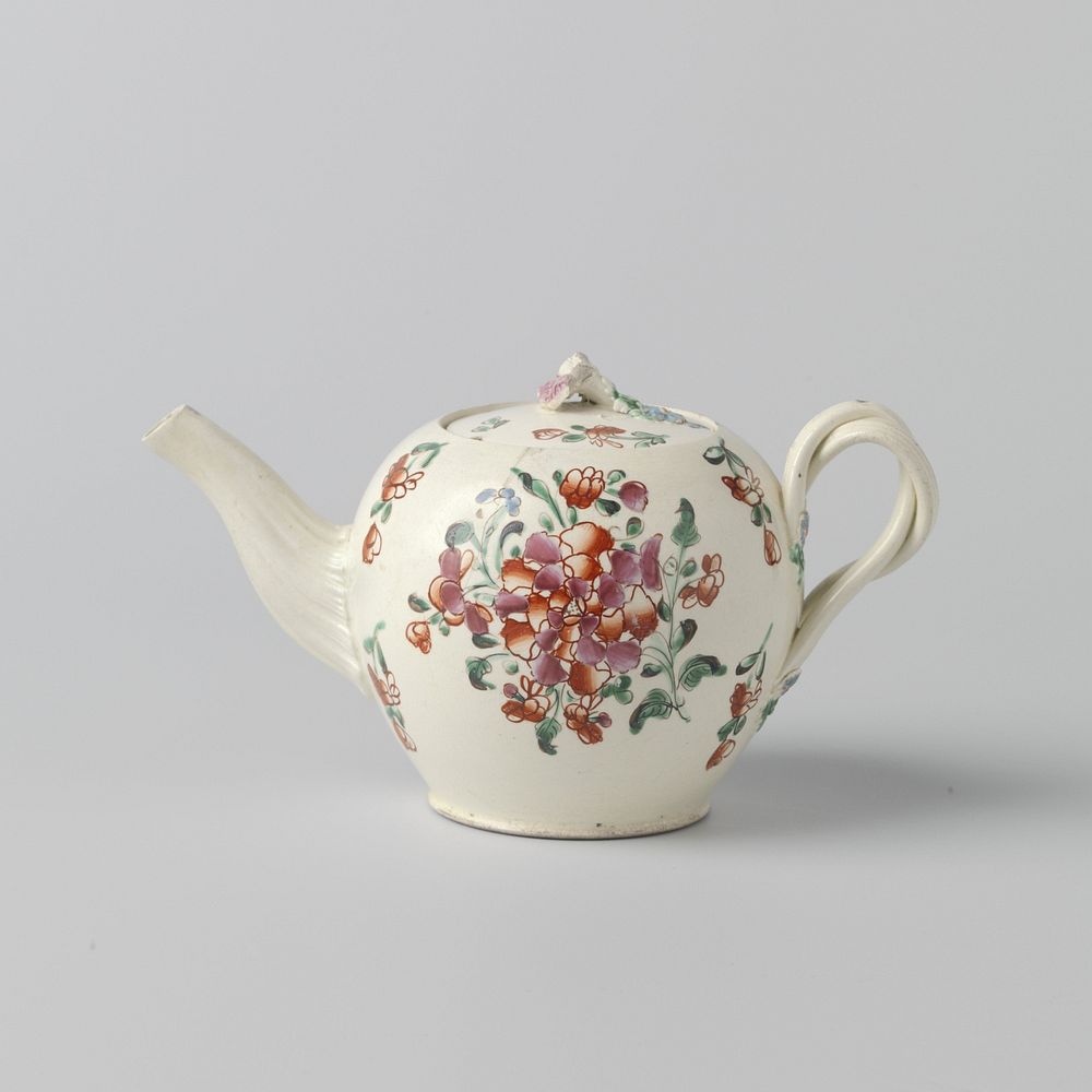 Theepot met deksel van hardgebakken aardewerk, Leeds creamware met veelkleurige decoratie op de glazuur. (c. 1770 - c. 1790)…