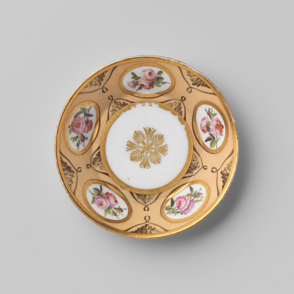 Saucer with roses in medallions (c. 1790 - c. 1800) by anonymous