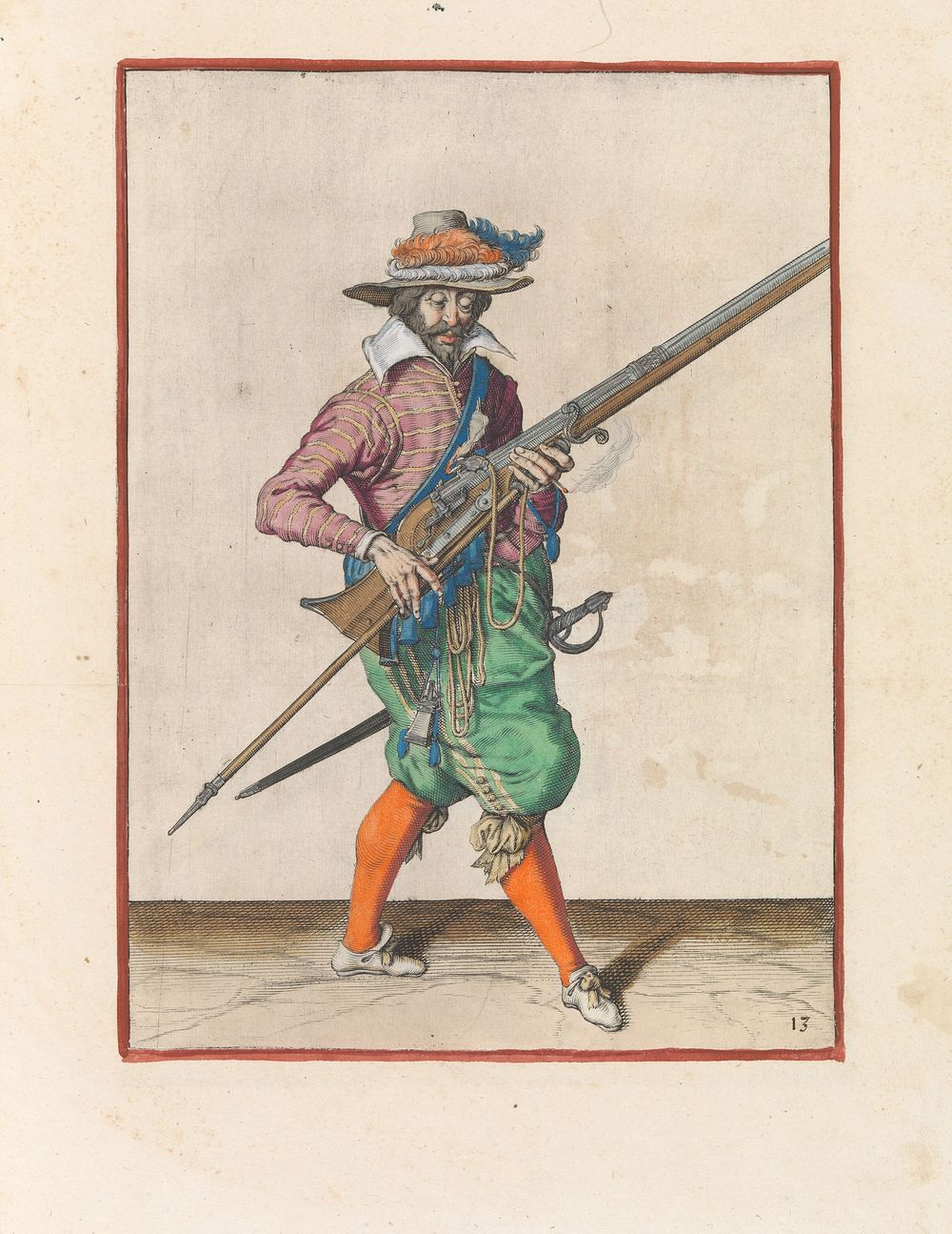 Soldaat die zijn musket met zijn linkerhand schuin omhoog gericht vasthoudt, terwijl hij zijn furket onder de loop vandaan…
