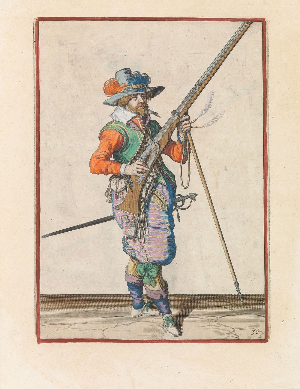 Soldaat op wacht die zijn musket met zijn rechterhand schuin omhoog gericht vasthoudt, terwijl hij de loop met zijn…