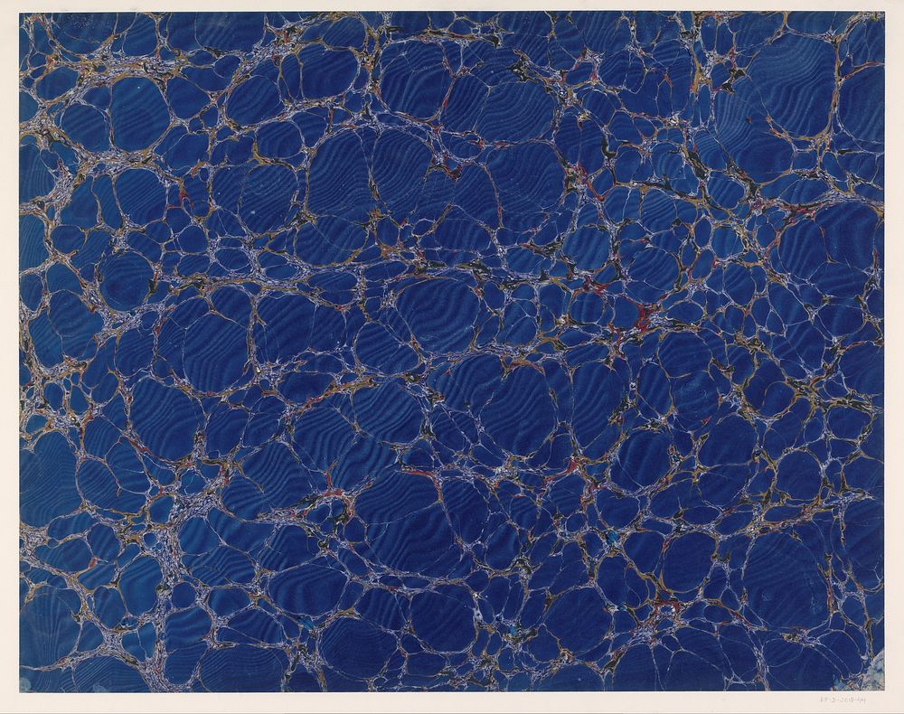 Moirémarmer in blauw, rood, zwart en goud (1900 - 2000) by anonymous