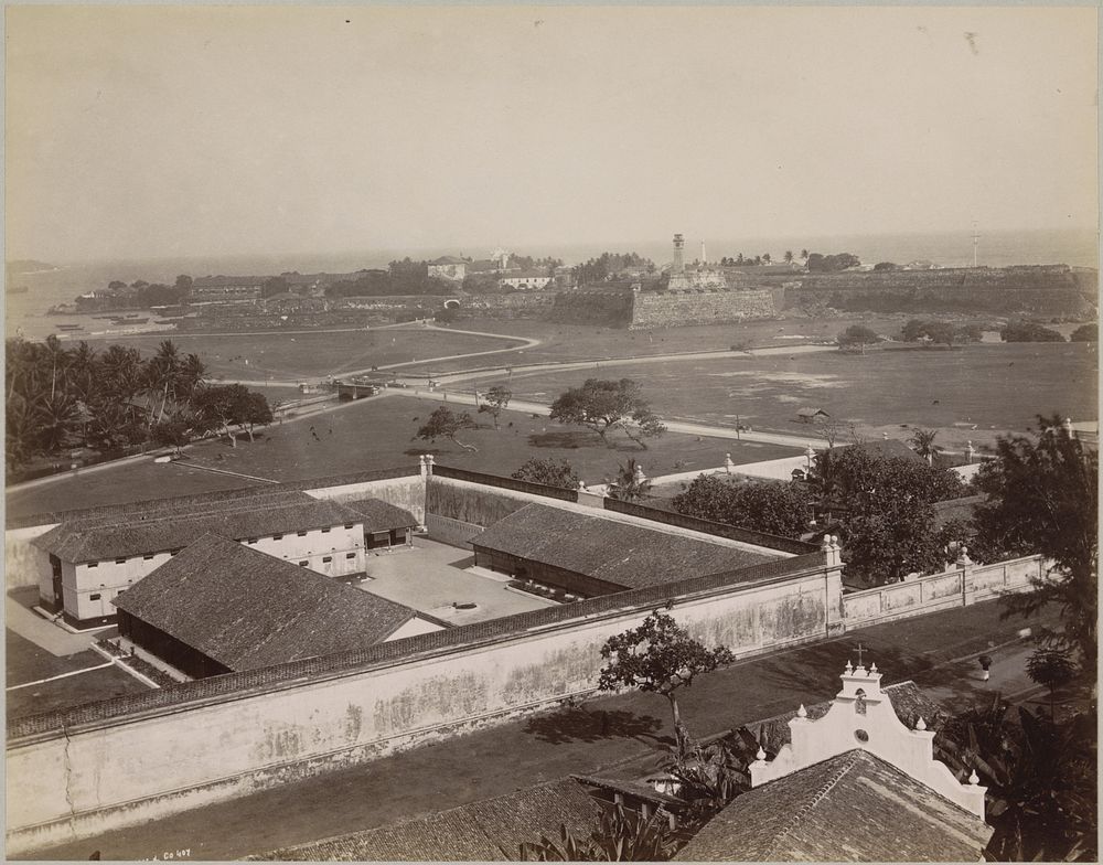 Uitzicht over Galle (c. 1895 - c. 1915) by anonymous