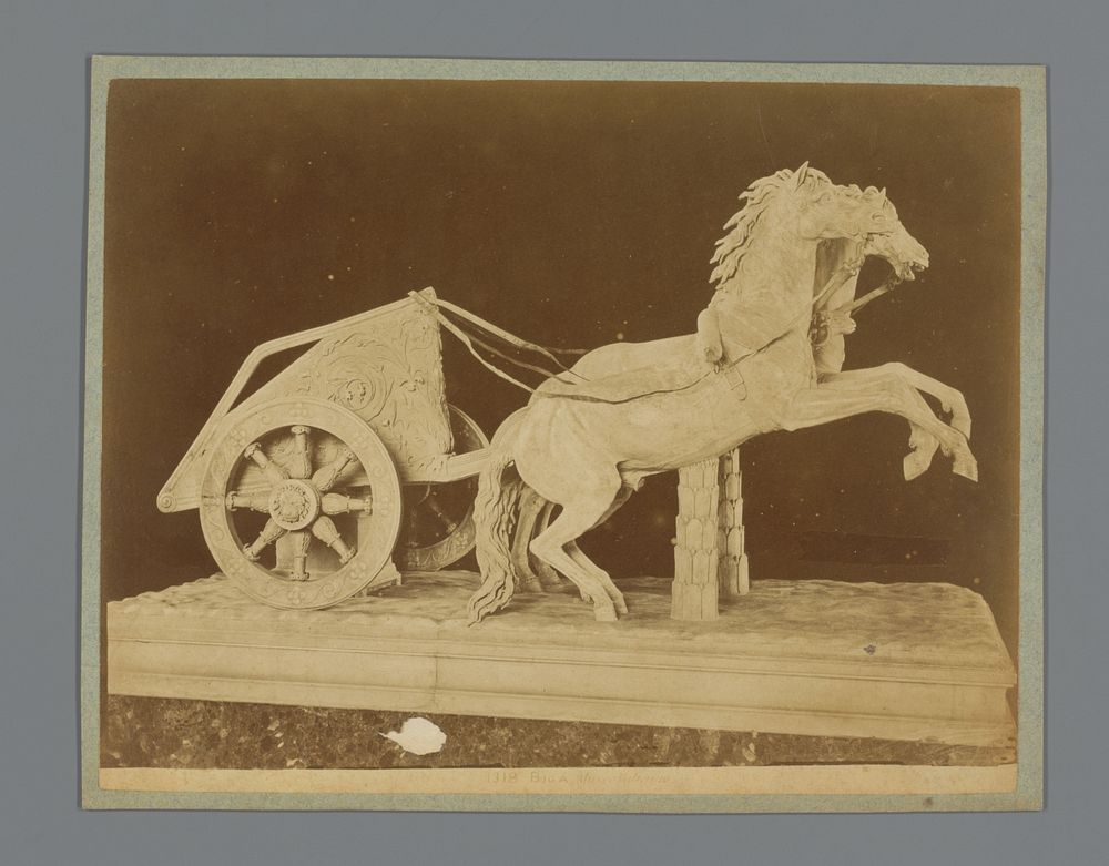 Standbeeld van een rijtuig met twee paarden (1851 - c. 1900) by anonymous