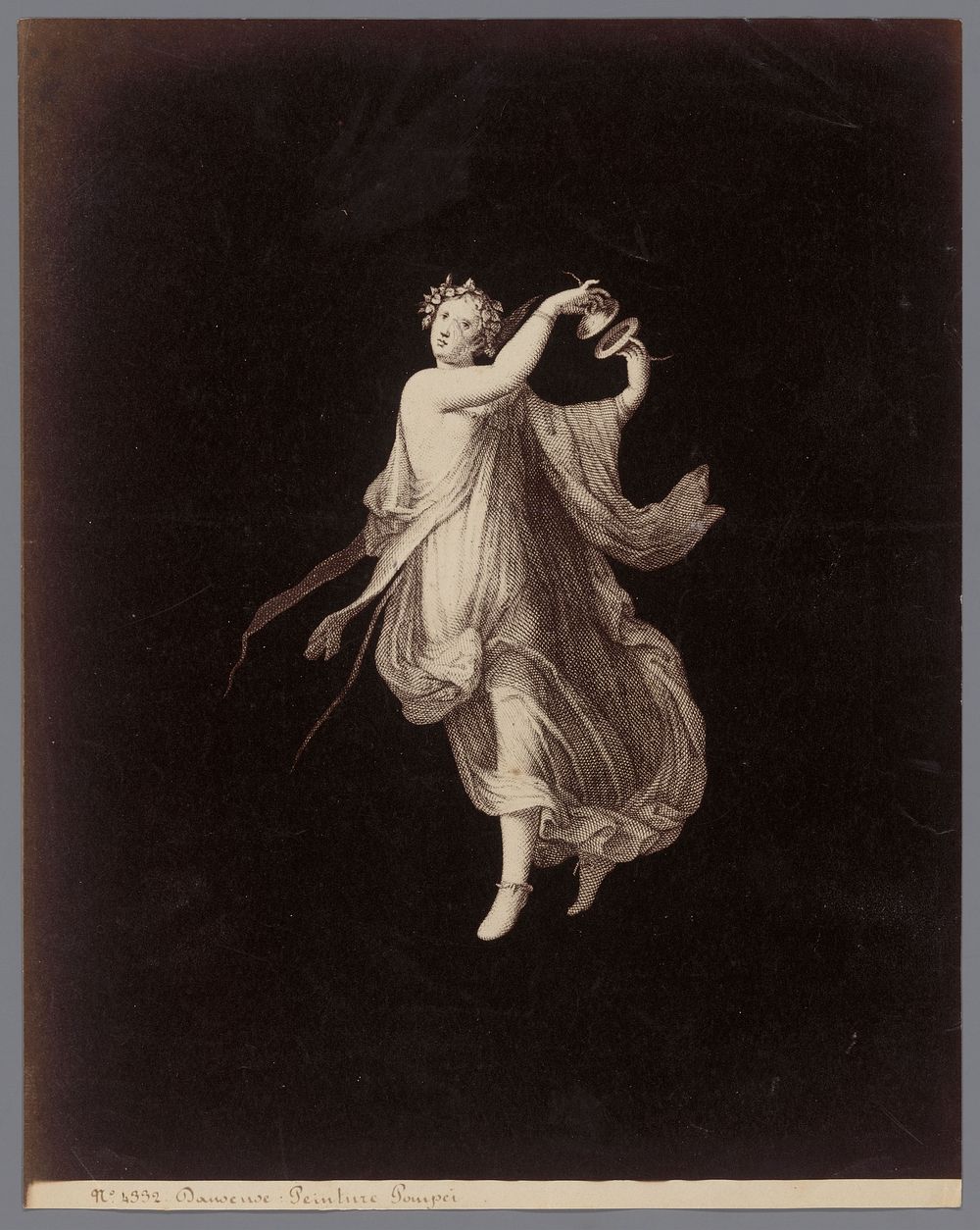 Fotoreproductie van een gravure naar een fresco van een danseres in Pompeï (c. 1870 - c. 1890) by anonymous, anonymous and…
