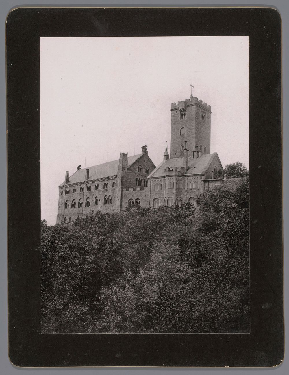 Kasteel Wartburg bij Eisenach (1891) by Junghans and Koritzer and anonymous