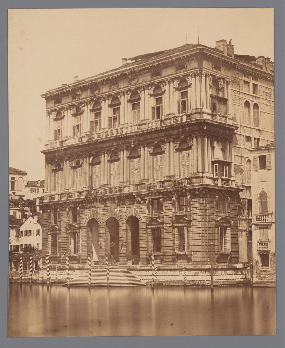 Gezicht op het Palazzo Corinaro te Venetië, Italië (1851 - 1900) by anonymous