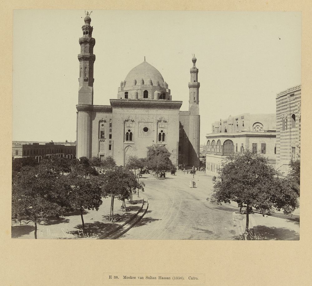 Sultan Hassan-moskee te Caïro (1888 - 1895) by Jean Pascal Sébah
