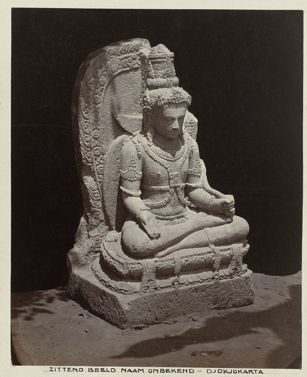 Beeld van Bodhisattva Manjushri in mediterende houding. (1864) by Isidore Kinsbergen