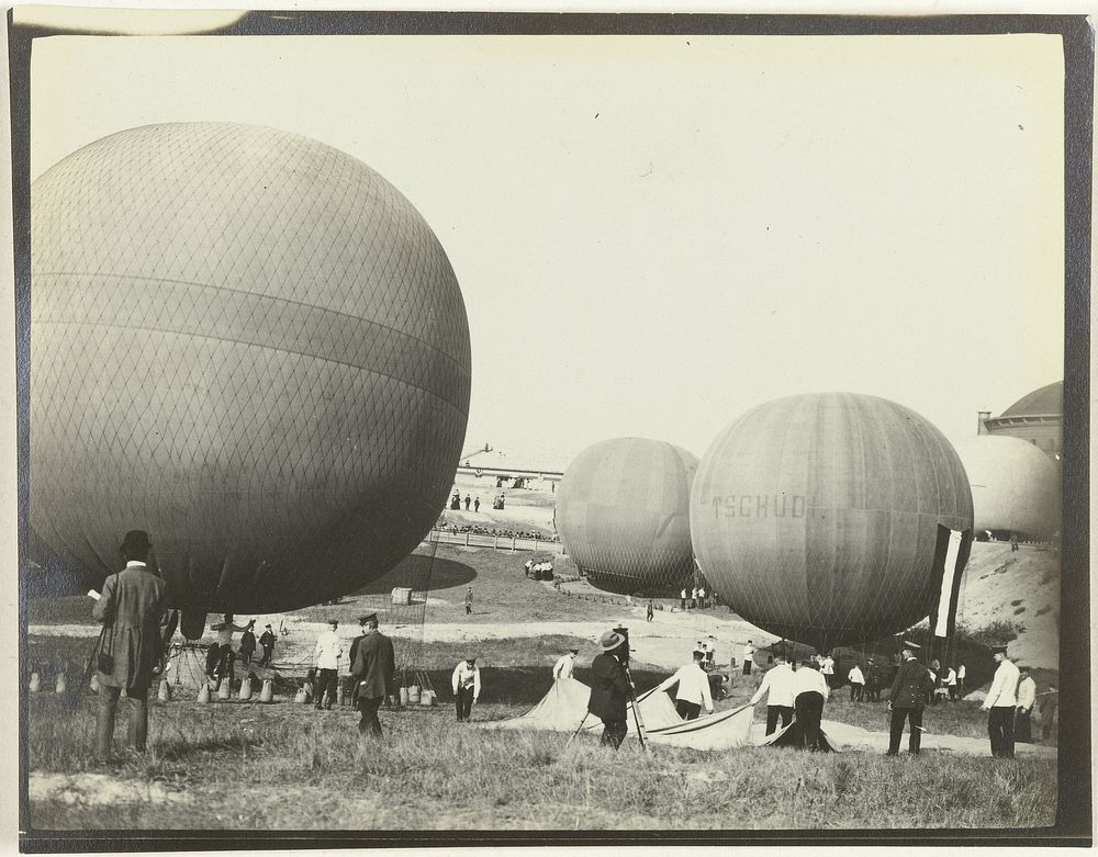 The Third Gordon Bennett Balloon Race (1908) by anonymous