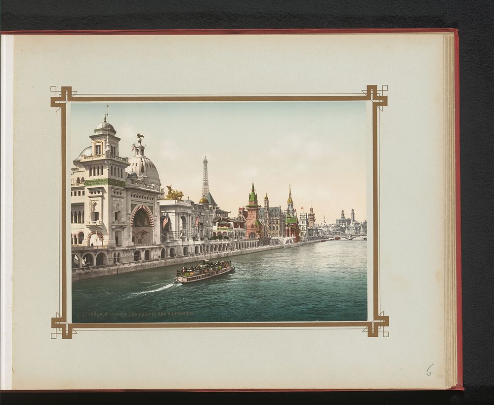 Gezicht op verschillende paviljoens gezien vanaf de Seine tijdens de Wereldtentoonstelling van 1900 te Parijs (c. 1900) by…