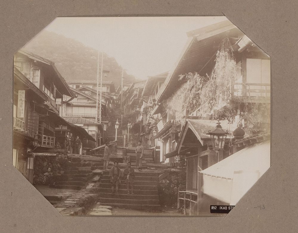 Straat in Ikaho, Japan (c. 1890 - in or before 1903) by Kusakabe Kimbei