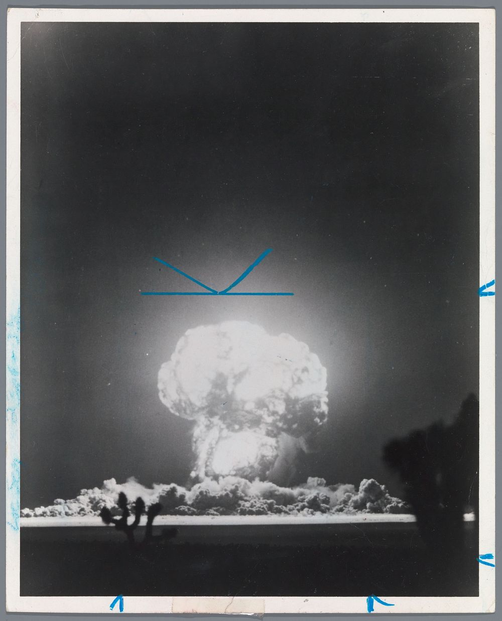 Test met atoombom (Apple II), 9 mei 1955, Nevada, USA (1955) by anonymous