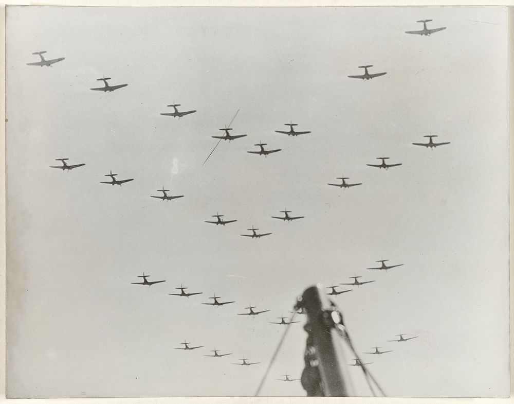 Manoeuvres van de Amerikaanse luchtmacht in de Pacific (1939) by anonymous and Agence France Presse
