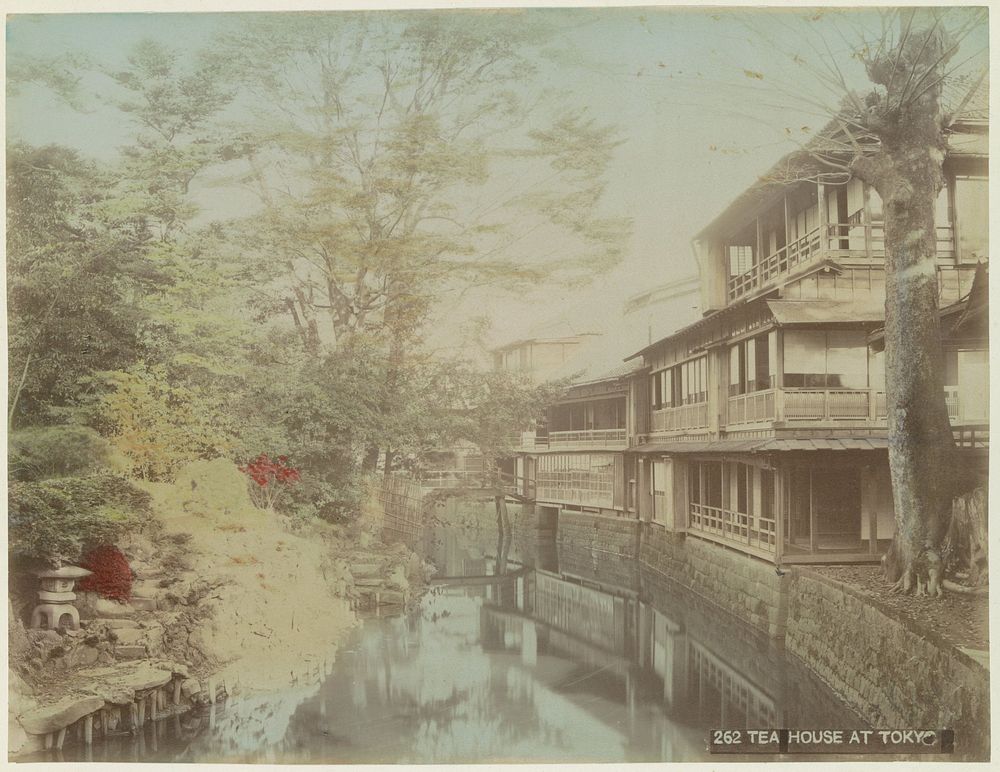 Theehuis aan een water in Tokyo (c. 1870 - c. 1900) by anonymous