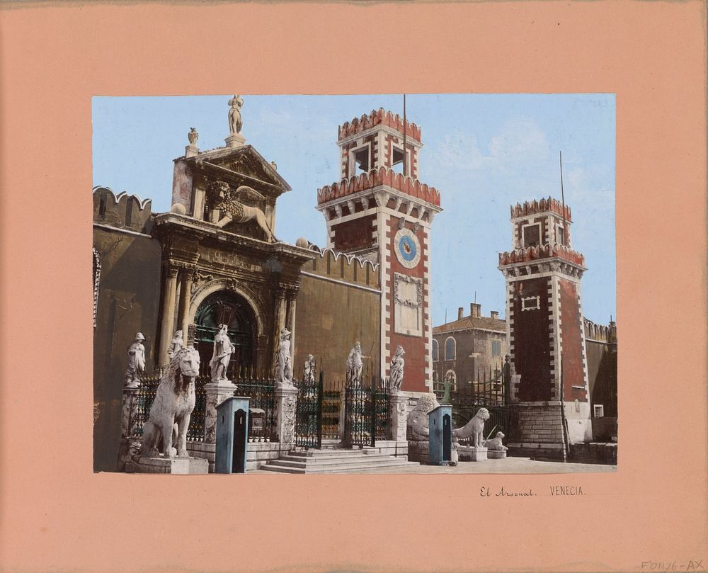 Toegangspoort van het Arsenaal in Venetië (1850 - 1876) by anonymous